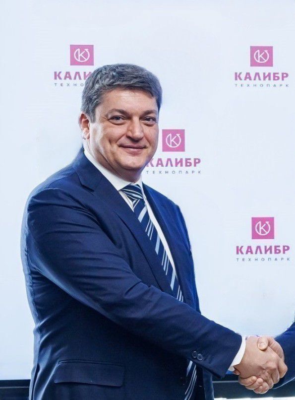 Генеральный директор ПАО "Калибр" - Мусатов Андрей Леонидович
